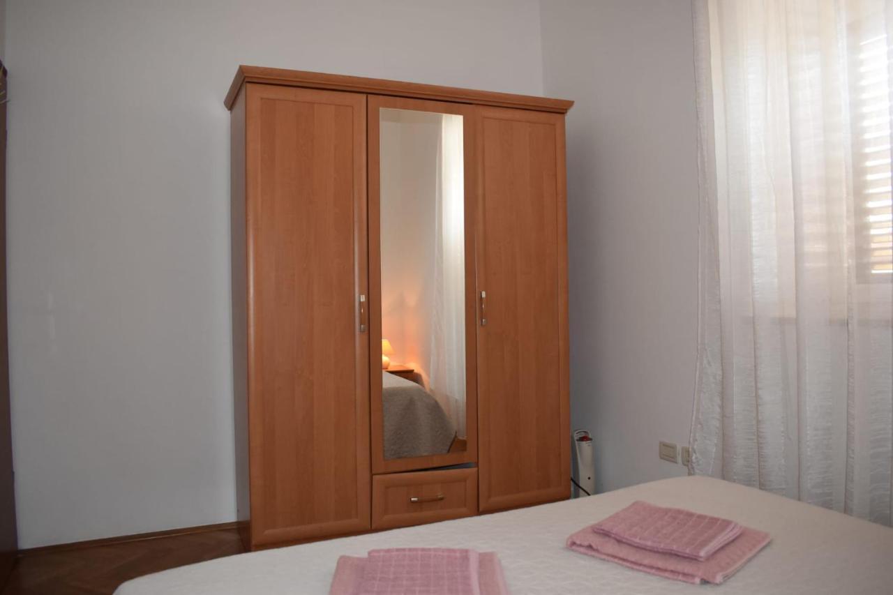 Pet Friendly Apartment Murvi 50 Novigrad  Exterior photo